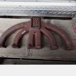 Two barrel 225 Plymouth engine manifold with a two barrel carburetor it’s not perfect but it works fine for $125