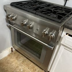 Gas Professional Range 30'' Pro Harmony® Standard Depth Stainless Steel