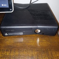 Xbox 360 Slim 