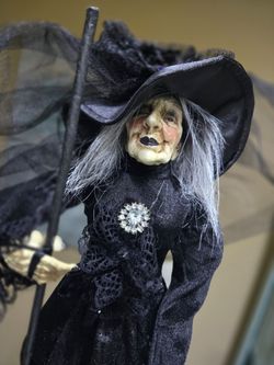 SET OF 2 LARGE BOUTIQUE WITCHES 22 INCH TALL