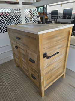 Sink cabinet