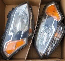 Headlights $20 2011 Kia Soul