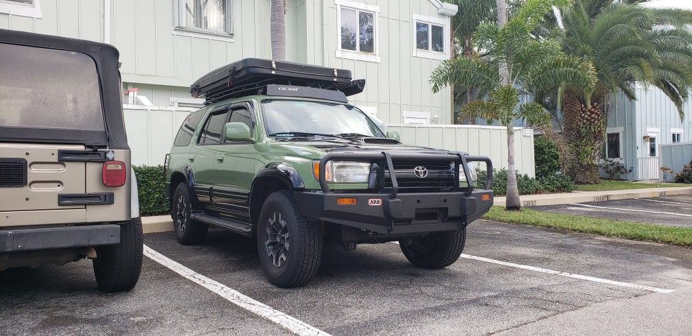 Hardshell Rooftop Tent