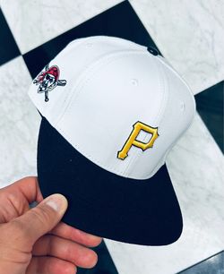 Pirated adjustable hat