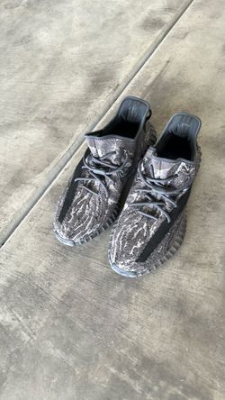 Adidas Yeezy Boost 350 V2 Sneakers