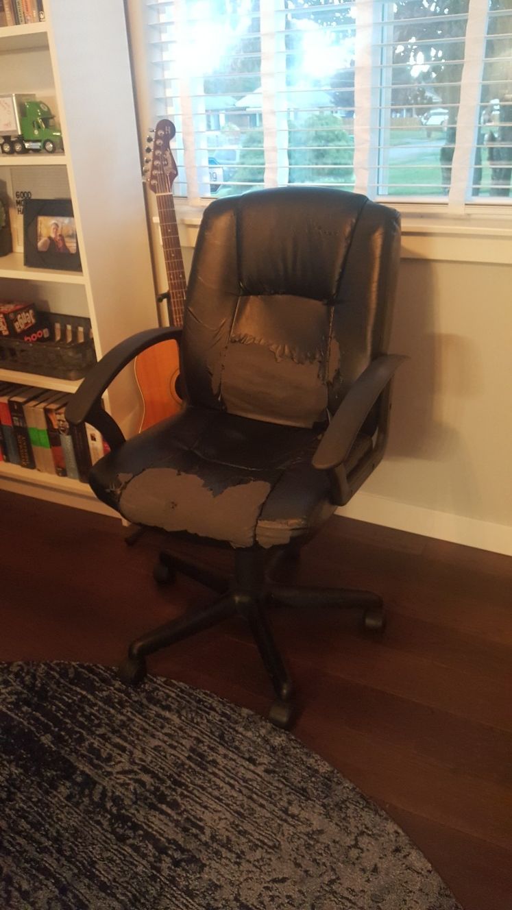 Free office chair! Pick up only!