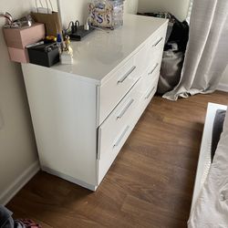 Full Bedroom Set , Message Me For Details 