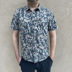 RVCA Men’s Floral Casual Button Down Shirt, Size Medium