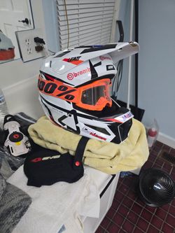 Leatt  helmet
