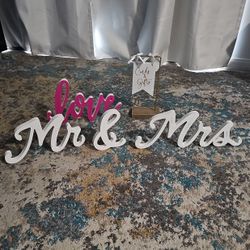 Wedding Signs Mr & Mrs