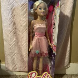 New In Box 2015 Barbie Best Fashion Friend 