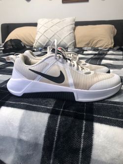 Nike Low-Top Training Sneakers