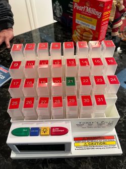 Med center pill organizer & reminder