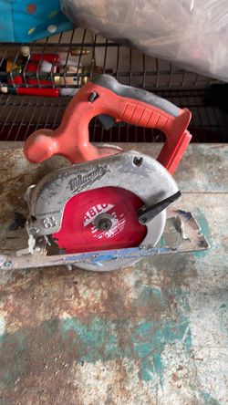 Milwaukee Cordless Circular Saw (Tool Only)
