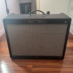Fender Hot Rod Deluxe 50w Tube Amp w/ Lion Tamer
