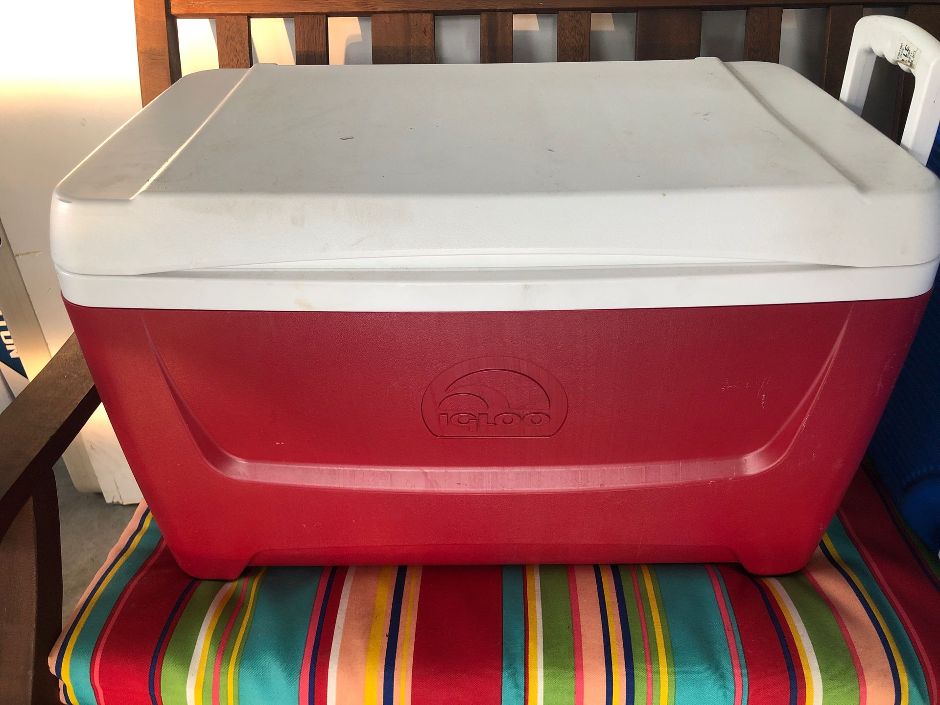 Red igloo cooler great condition
