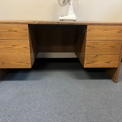 **FREE** 5 drawer desk