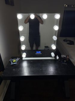 Vanity Mirror Beauty Creations