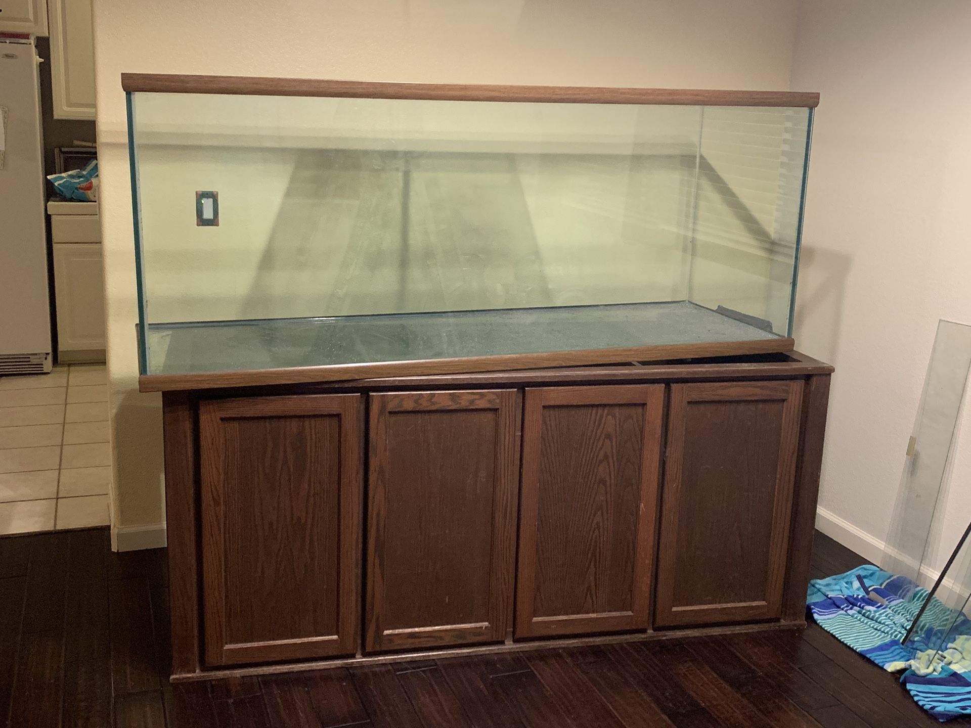 215 gallon aquarium w/stand, canopy and filter (make offer)