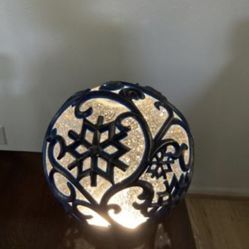 Christmas Snow Globe with music