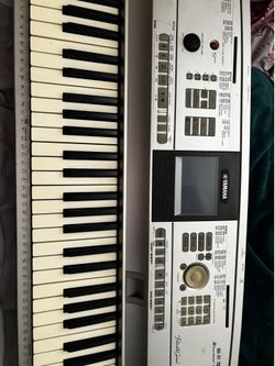 Yamaha Piano (portable) DGX-505