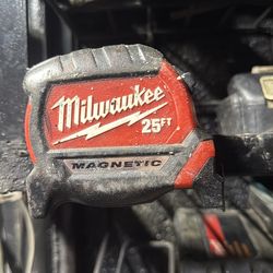 Milwaukee Tape measure
