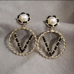 Earrings New 