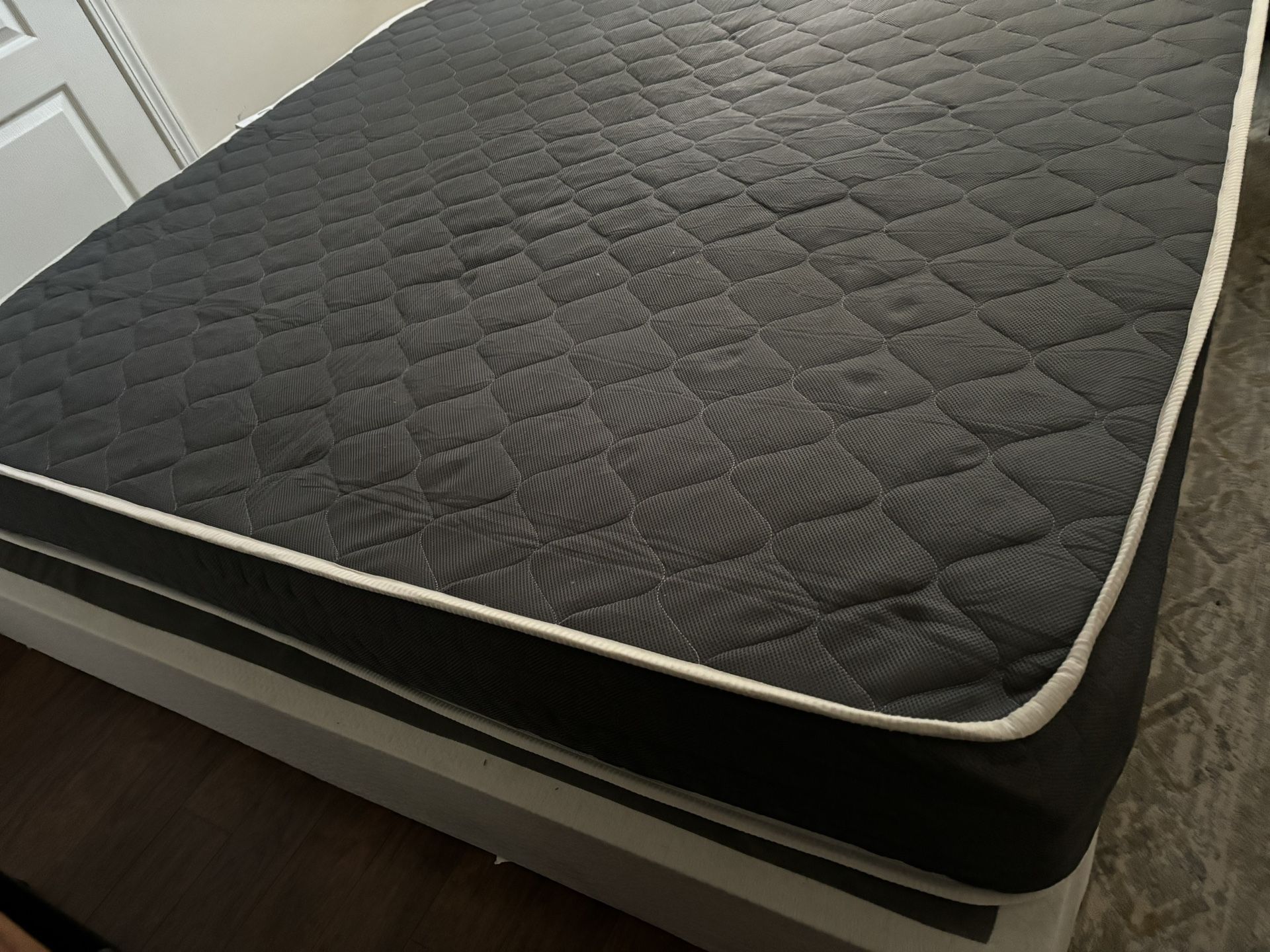 Queen Mattress and Boxspring