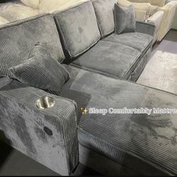 Brand new couch 🛋️ Convertible Sectional✨ 🔹Reversible Storage Chaise W/ Cup  🔹Holder & USB & USB-C Port WE  🔹DELIVER ‼️🚚 $20   