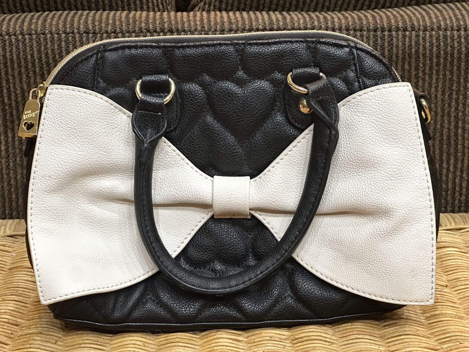 Darling Betsey Johnson Purse With Big Bow