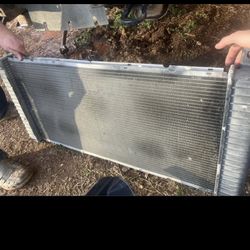 Radiator For 07-13 Chevy Silverado And SUVs 