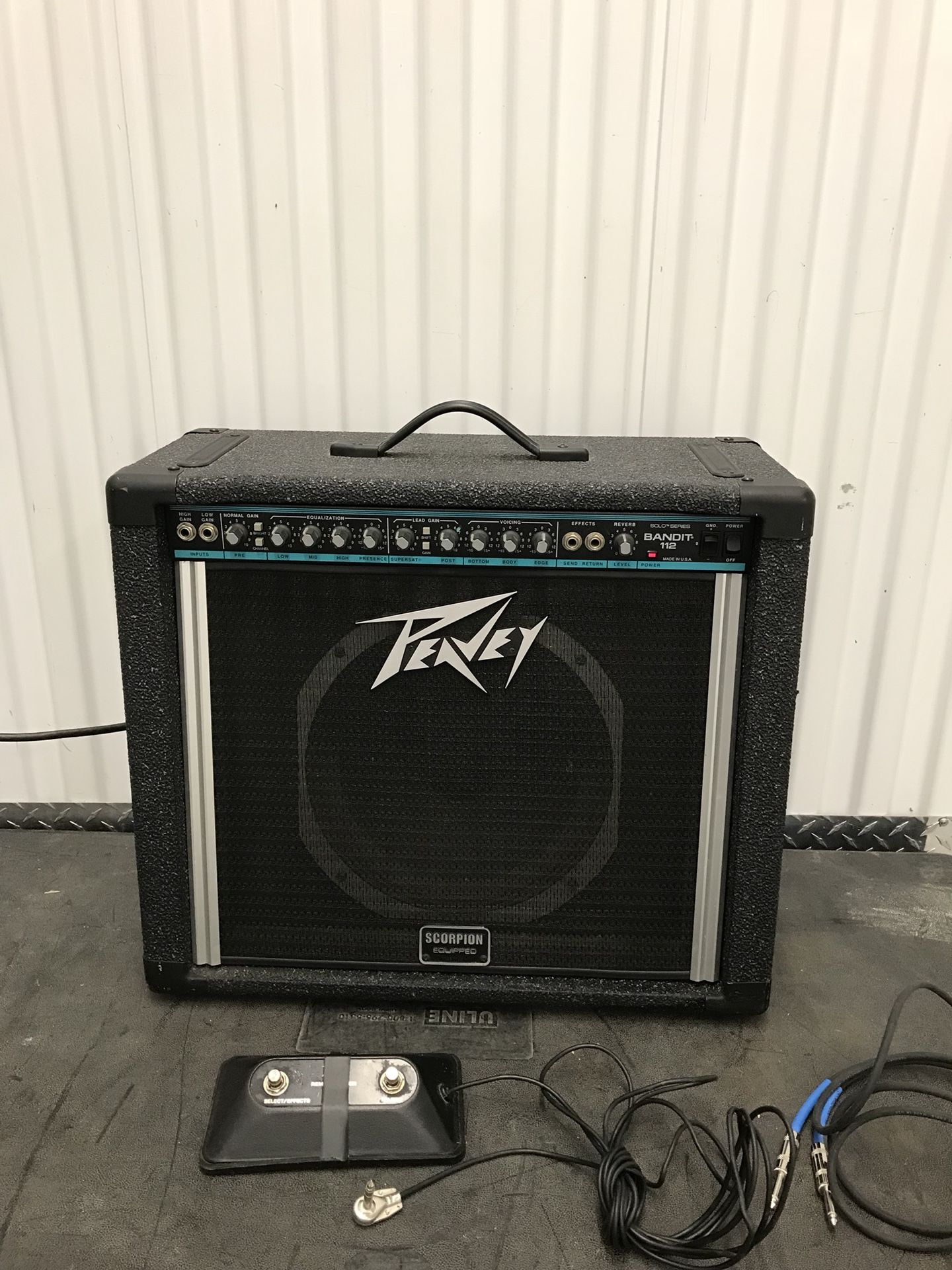 Peavey scorpion cheap equipped