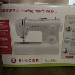 Singer Tradition Sewing Machine 
