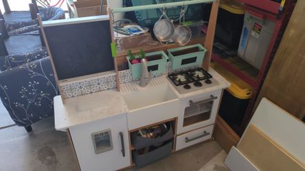 Kids Wooden Play Kitchen Set