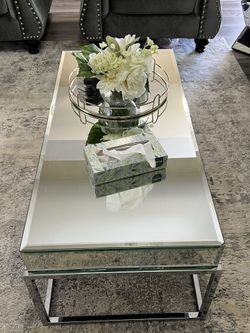 Table & mirror excellent excellent condition