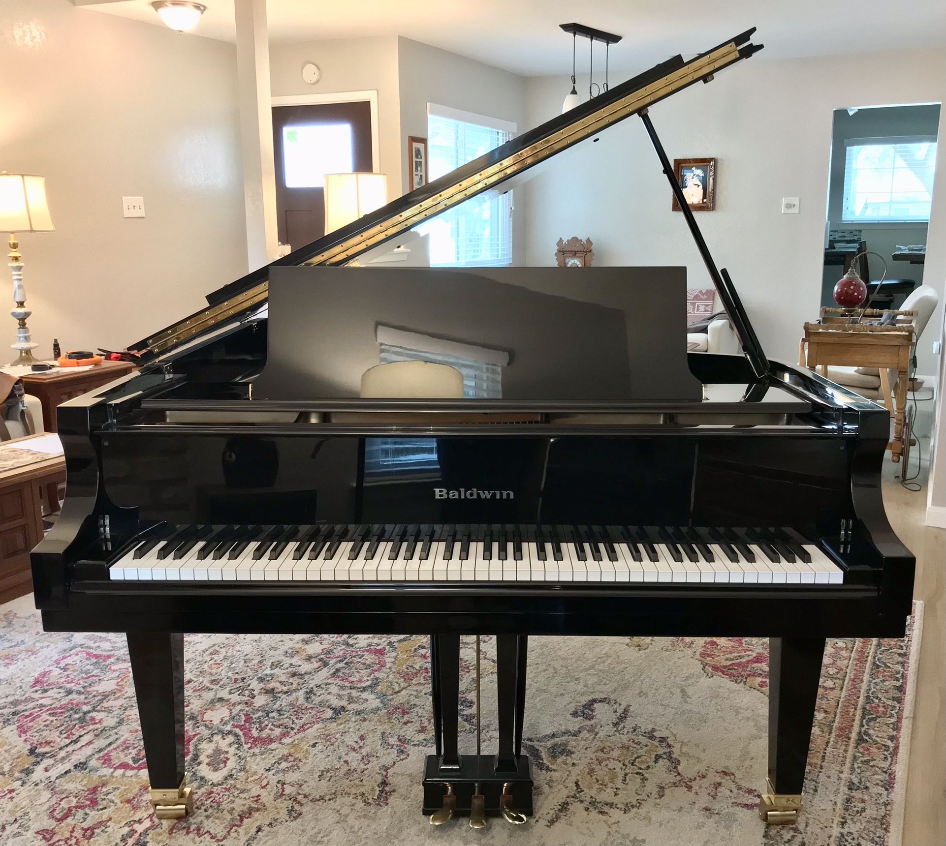 Baldwin L Grand