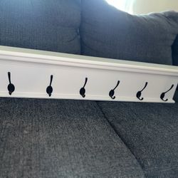 6 Hook Coat Rack 