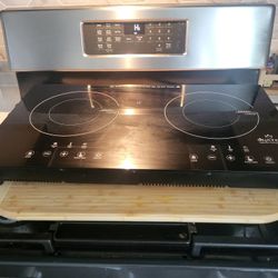Convection Stovetop – Excellent Cooking Condition – Cosmetic Damage in Rear