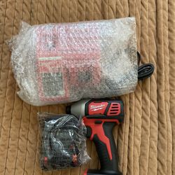 Milwaukee 1/4 Impact Driver 