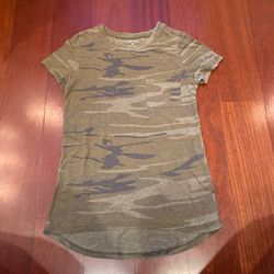 Women’s Camo Pocket T