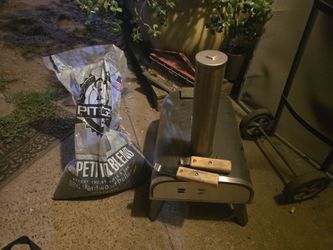 Portable outdoor pizza oven