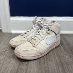 Nike Dunks Mid Cream