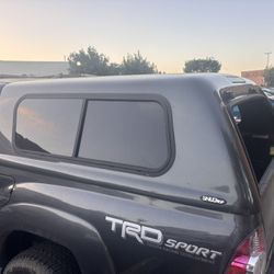2nd Gen Toyota Tacoma Snug Top Fiberglass Camper Shell