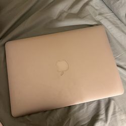 MacBook Laptop