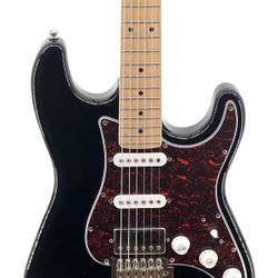 Donner, DST-152B Electric Guitar Kit HSS Pickup Coil Split with Amp, Bag, Accessories (Black)