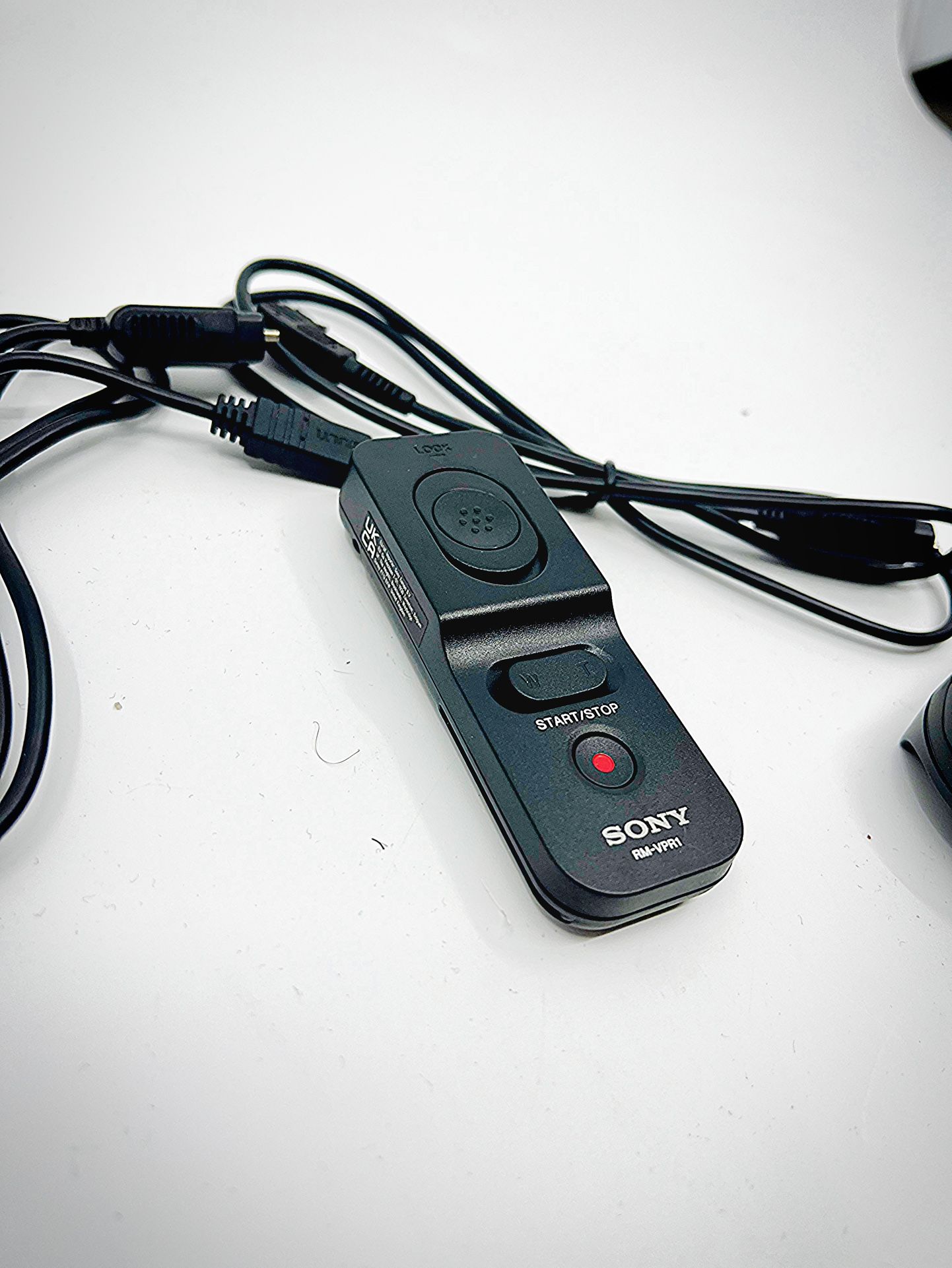 NEED GONE! Camera remote – wired control + zoom