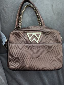 Kelly Wynne Handbag