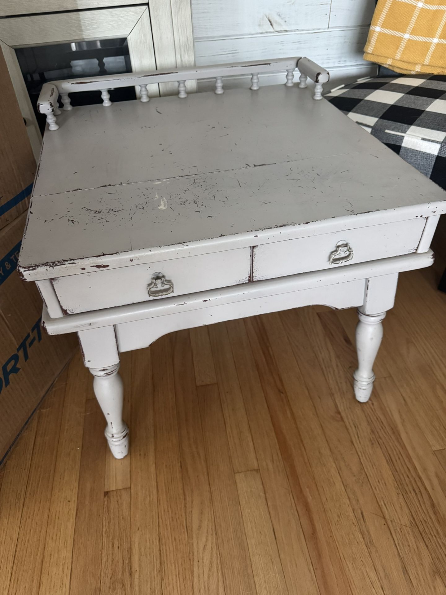 End table
