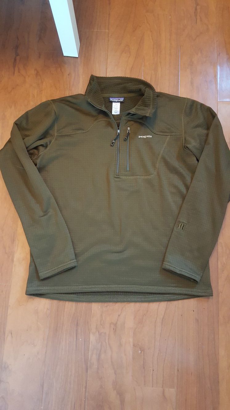 Patagonia R1 pullover - Men's size large