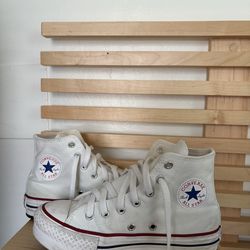 Girls converse